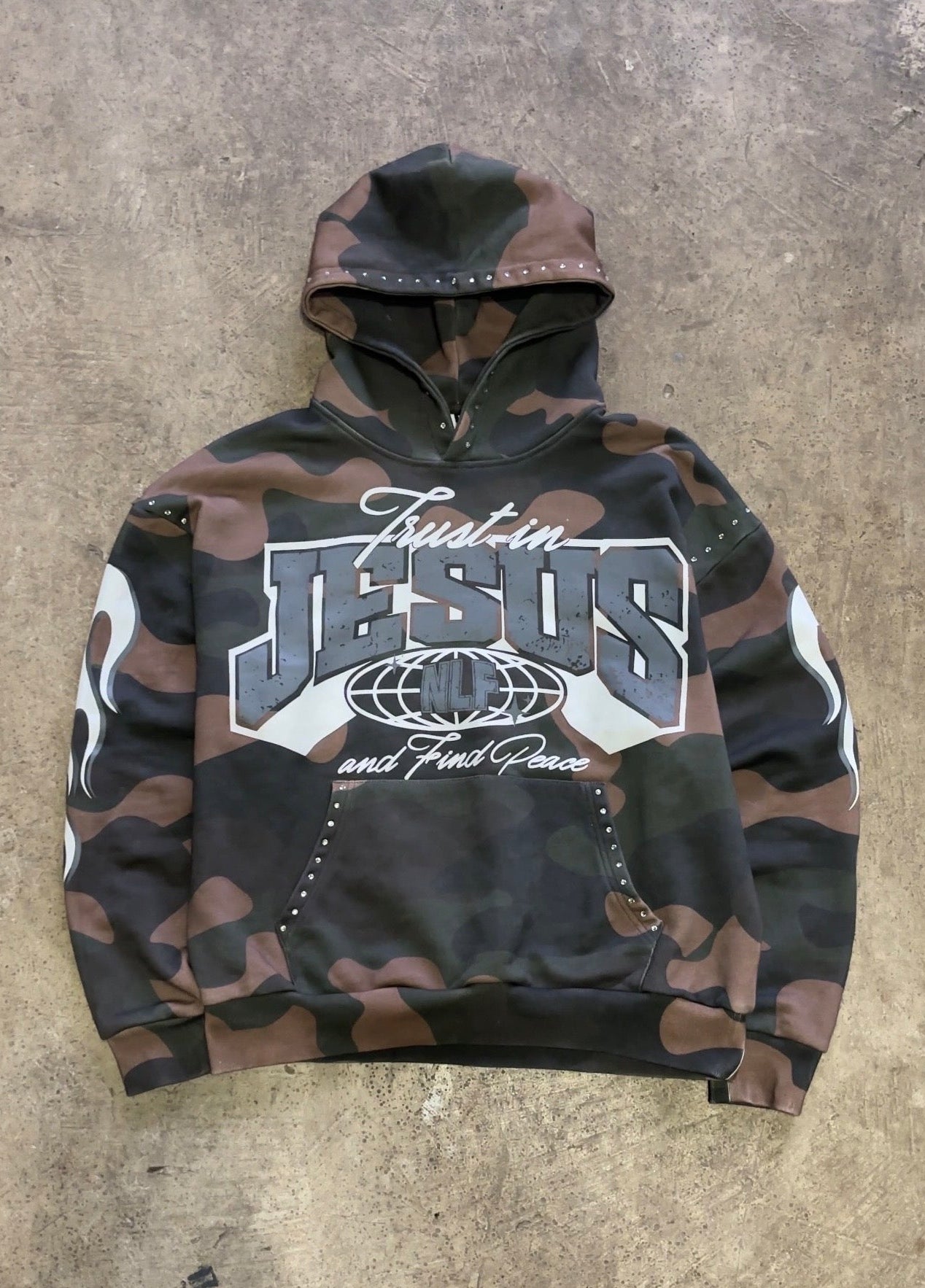 "Trust In Jesus" Hoodie Camo